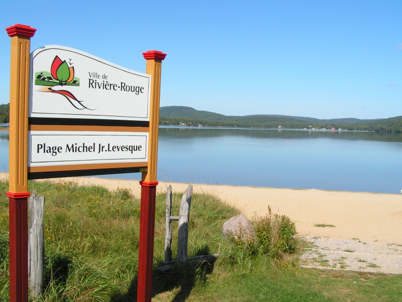 Piscine Et Plage Municipale Wwwriviere Rougeca